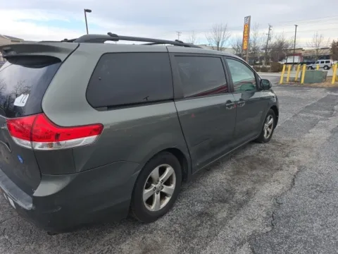More photos of 2011 Toyota Sienna LE at Hi Lo Auto Sales - Cockeysville, MD