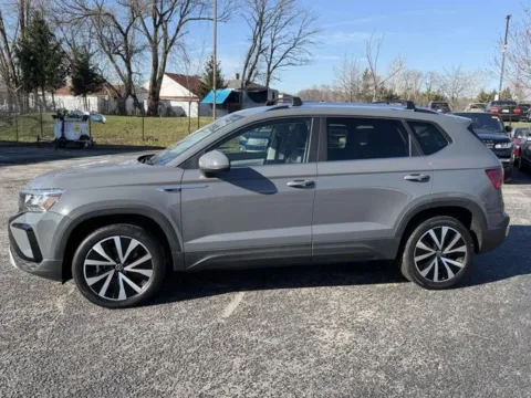Photos of 2022 Volkswagen Taos 1.5T SE for sale in Cockeysville, MD at Hi Lo Auto Sales - Cockeysville