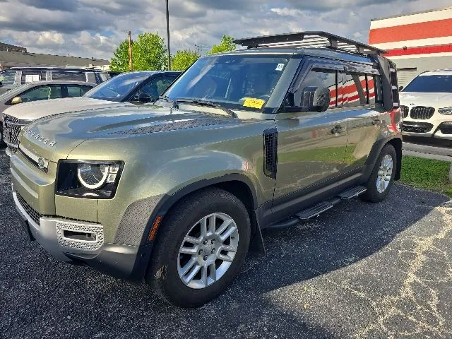 2020 Land Rover Defender S's photo