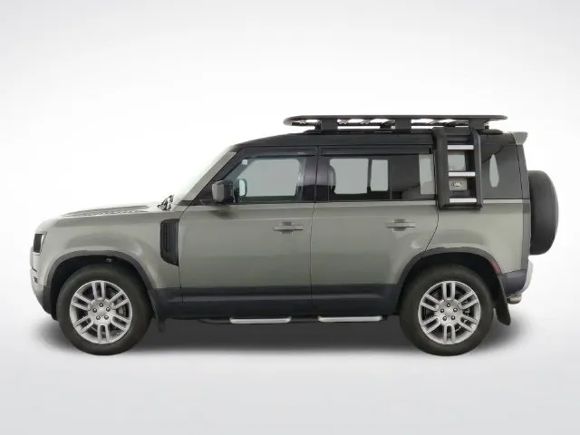 Land Rover Defender photo 7
