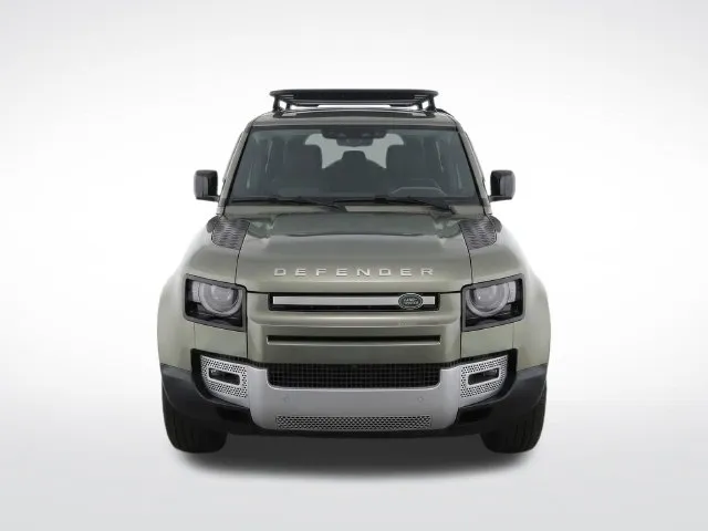 Land Rover Defender photo 5