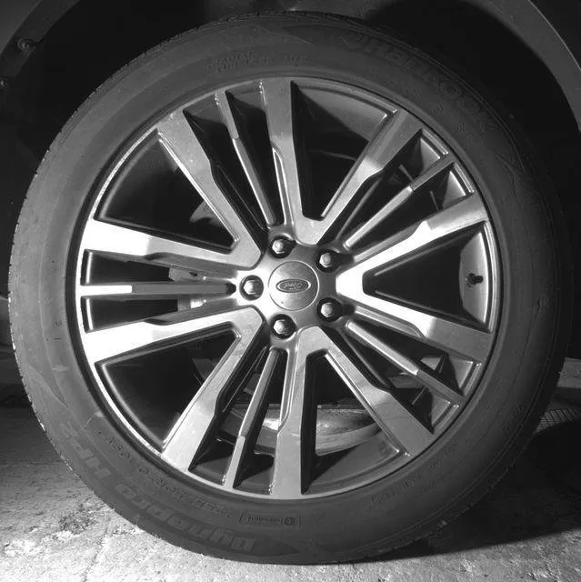 Ford Explorer photo 17
