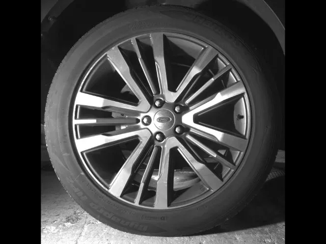 Ford Explorer photo 12