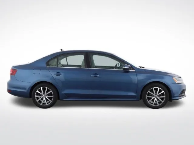Volkswagen Jetta photo 8