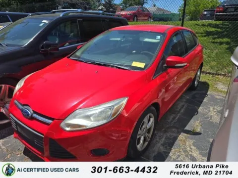 Red 2013 Ford Focus SE for sale in Cockeysville, MD