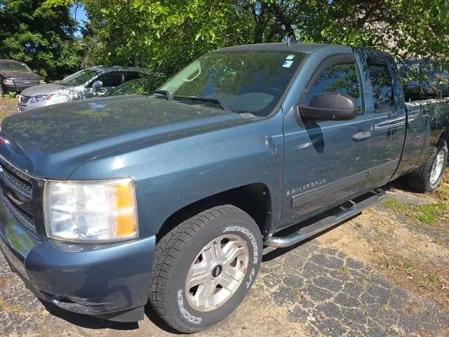 2009 Chevrolet Silverado 1500 LT1 4X4 Extended Cab SWB's photo