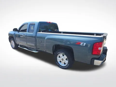More photos of 2009 Chevrolet Silverado 1500 LT at Used Cars of Baltimore, MD