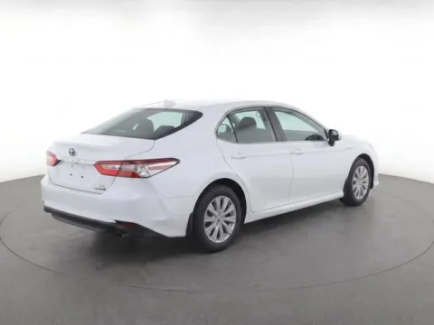 White 2023 Toyota Camry Hybrid LE for sale in Cockeysville, MD