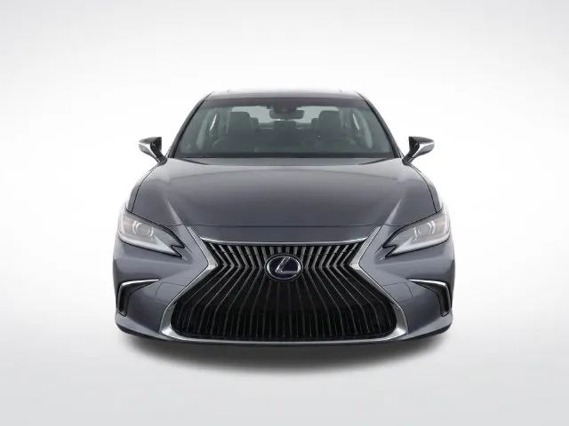 Lexus ES photo 8