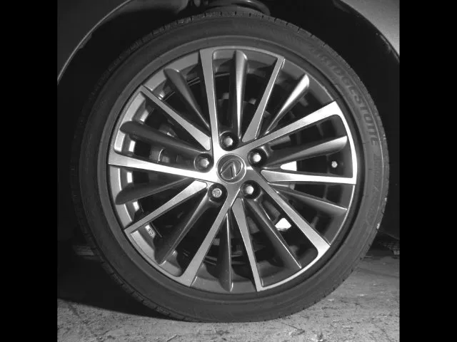 Lexus ES photo 10