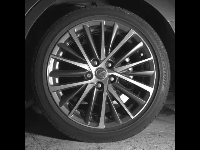 Lexus ES photo 11