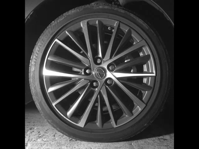 Lexus ES photo 9
