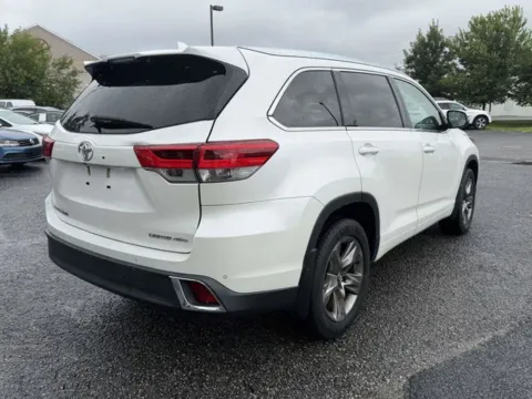 More photos of 2019 Toyota Highlander Limited Platinum at Used Cars of Baltimore, MD