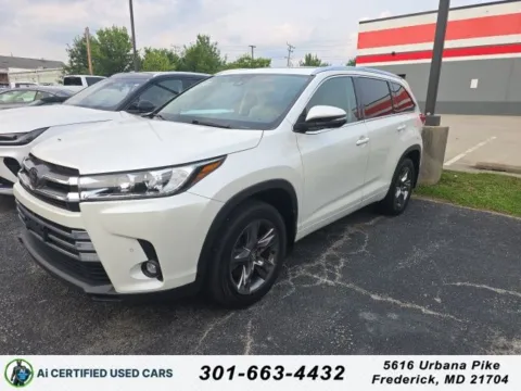 White 2019 Toyota Highlander Limited Platinum for sale in Cockeysville, MD