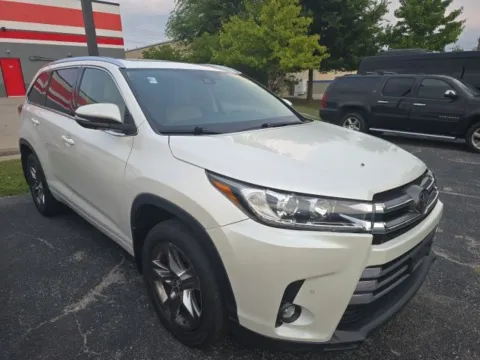 Another view of 2019 Toyota Highlander Limited Platinum for sale in Cockeysville, MD at Used Cars of Baltimore