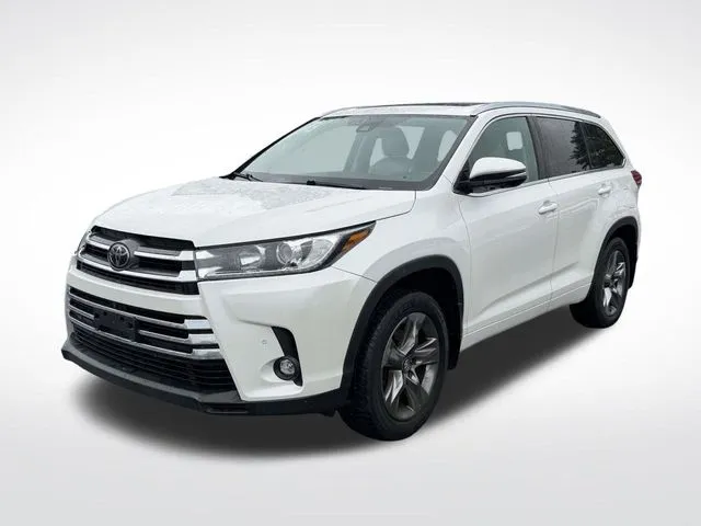 White 2019 Toyota Highlander Limited Platinum for sale in Cockeysville, MD