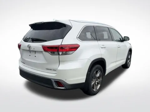 More photos of 2019 Toyota Highlander Limited Platinum at Used Cars of Baltimore, MD