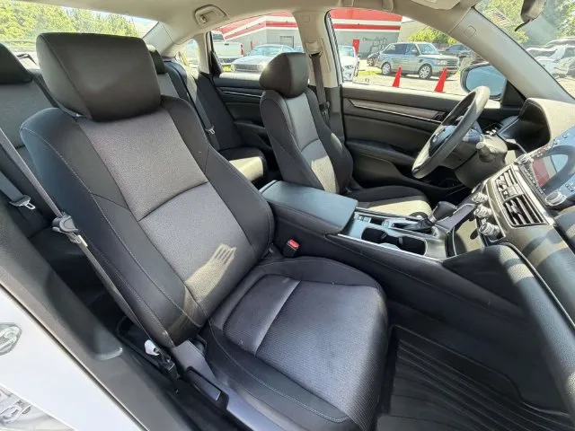 Honda Accord photo 8