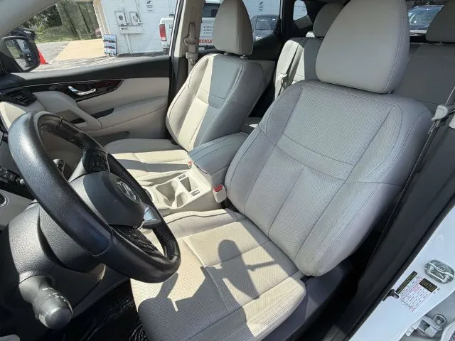 Nissan Rogue Sport photo 8