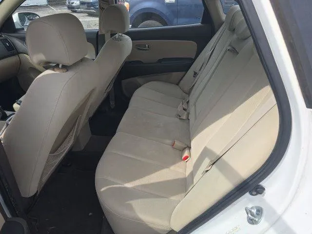 Hyundai Elantra photo 6
