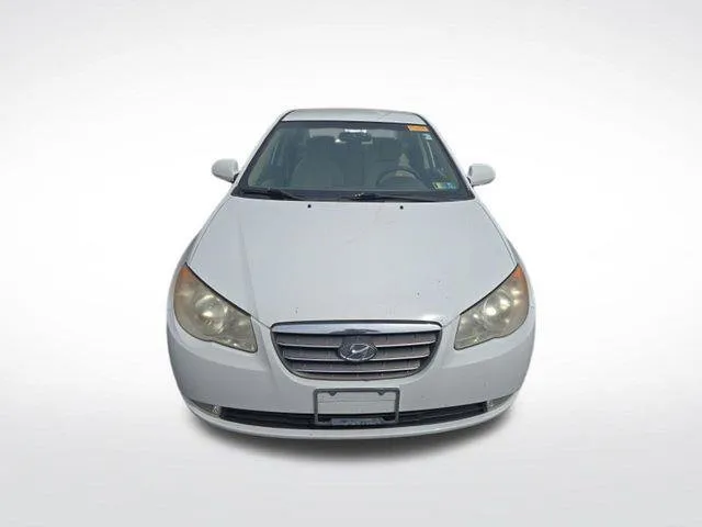 Hyundai Elantra photo 2