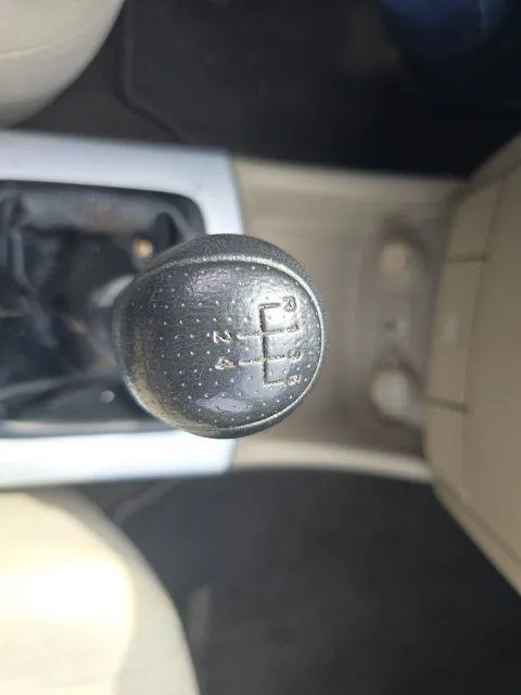 Hyundai Elantra photo 7
