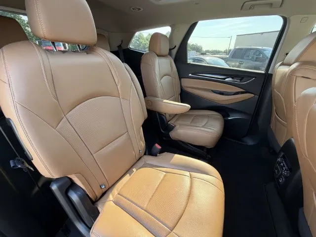 Buick Enclave photo 9