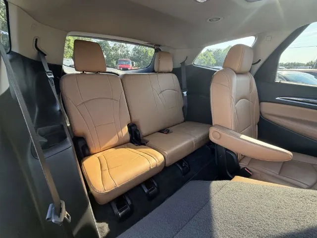 Buick Enclave photo 10