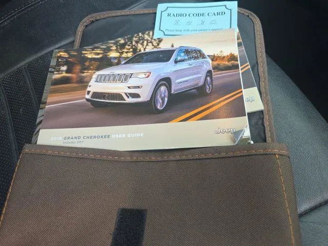 Jeep Grand Cherokee photo 10