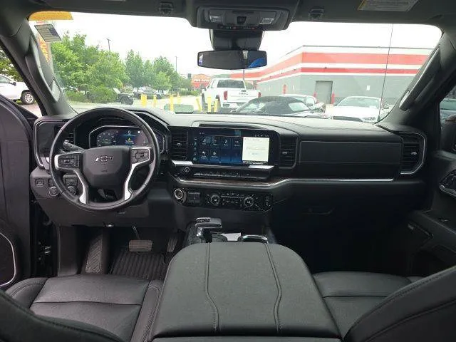 Chevrolet Silverado photo 7