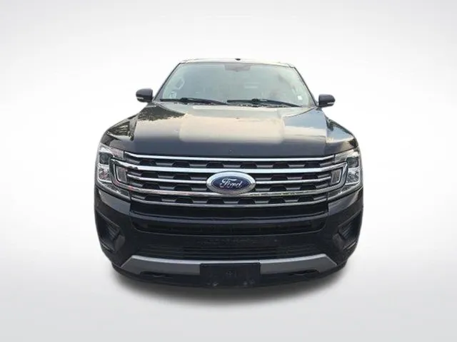 Ford Expedition photo 2