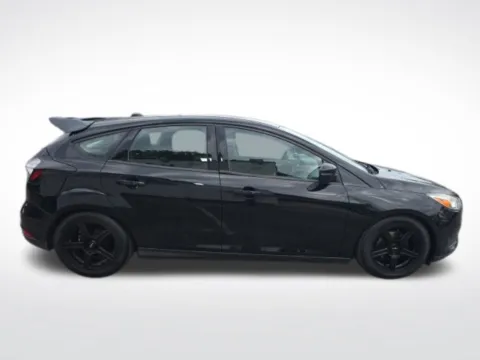 More photos of 2017 Ford Focus SE at Used Cars of Baltimore, MD