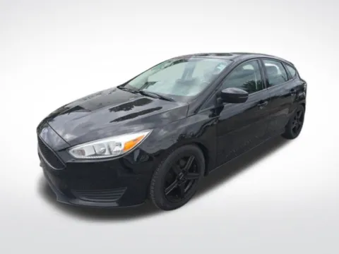 Black 2017 Ford Focus SE for sale in Cockeysville, MD