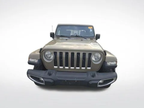 Photos of 2020 Jeep Gladiator Overland for sale in Cockeysville, MD at Used Cars of Baltimore