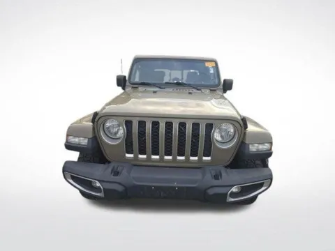 Photos of 2020 Jeep Gladiator Overland for sale in Cockeysville, MD at Used Cars of Baltimore