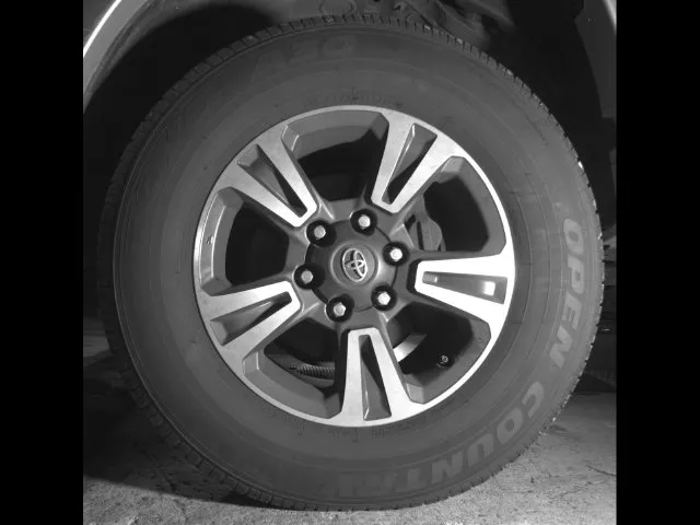 Toyota Tacoma photo 9