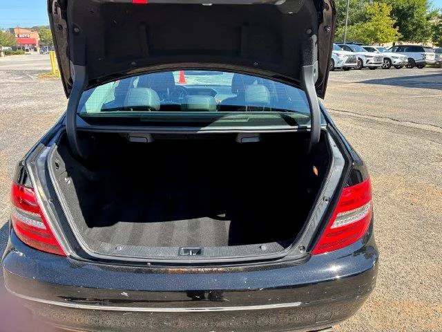 Mercedes-Benz C-Class photo 6