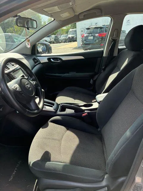 Nissan Sentra photo 9