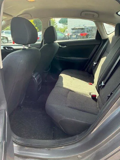 Nissan Sentra photo 8