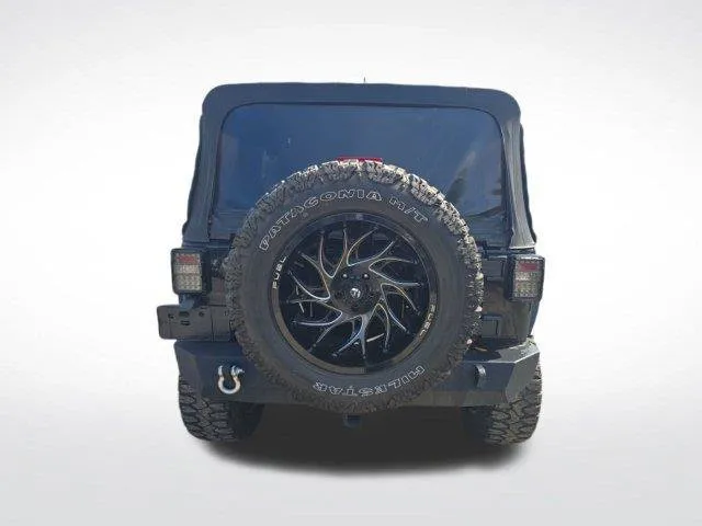 Jeep Wrangler photo 4