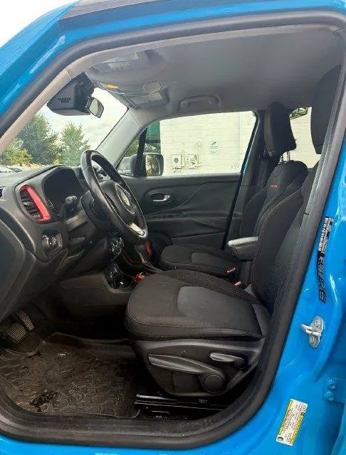Jeep Renegade photo 8