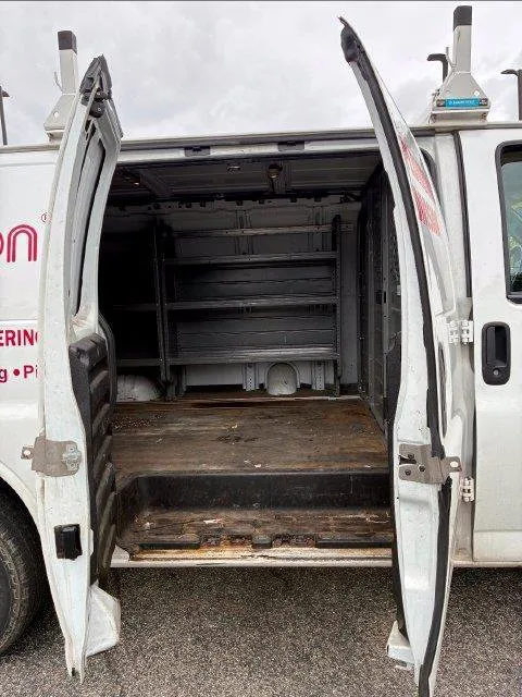 Chevrolet Express photo 8