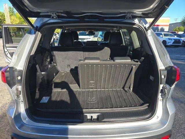 Toyota Highlander photo 7
