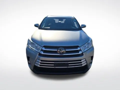 Photos of 2018 Toyota Highlander XLE for sale in Cockeysville, MD at Used Cars of Baltimore