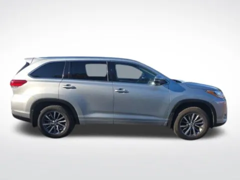 Another view of 2018 Toyota Highlander XLE for sale in Cockeysville, MD at Used Cars of Baltimore