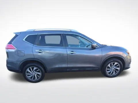 More photos of 2015 Nissan Rogue SL at Used Cars of Baltimore, MD