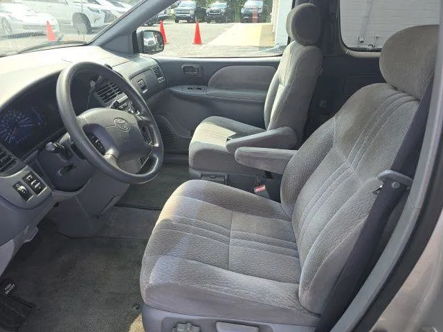 Toyota Sienna photo 5