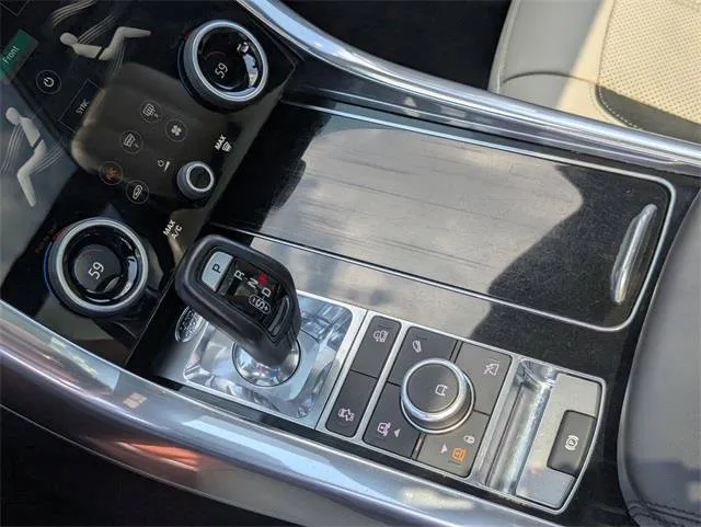 Land Rover Range Rover Sport photo 27
