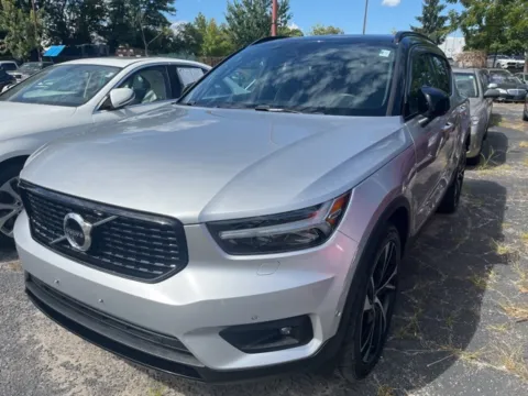Silver 2019 Volvo XC40 Momentum for sale in Cockeysville, MD