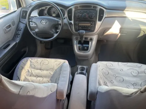 Another view of 2001 Toyota Highlander V6 for sale in Cockeysville, MD at Hi Lo Auto Sales - Cockeysville